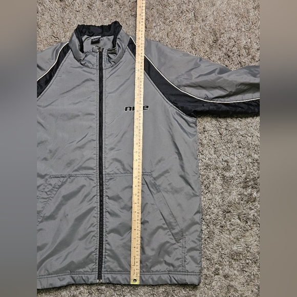 Vintage Nike Jacket Men’s Embroidered Swoosh Logo Gray Spell Out Full Zip Coat M - Picture 9 of 14